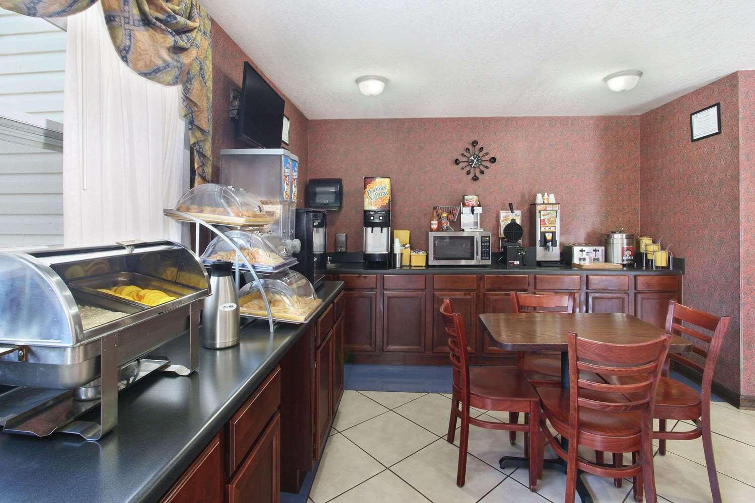 Red Roof Inn I-95 North Brunswick Дариен Екстериор снимка